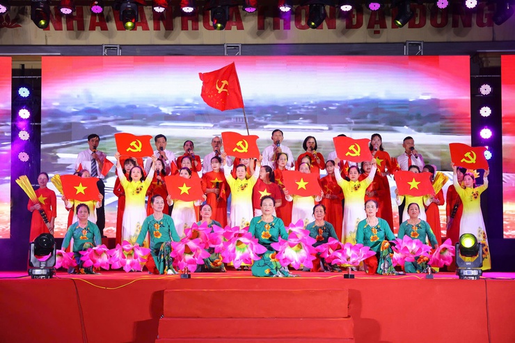 Chương trình liên hoan văn nghệ quần chúng chào mừng thành công cuộc bầu cử đại biểu Quốc hội khóa XVI và đại biểu HĐND các cấp, nhiệm kỳ 2026 – 2031- Ảnh 14.