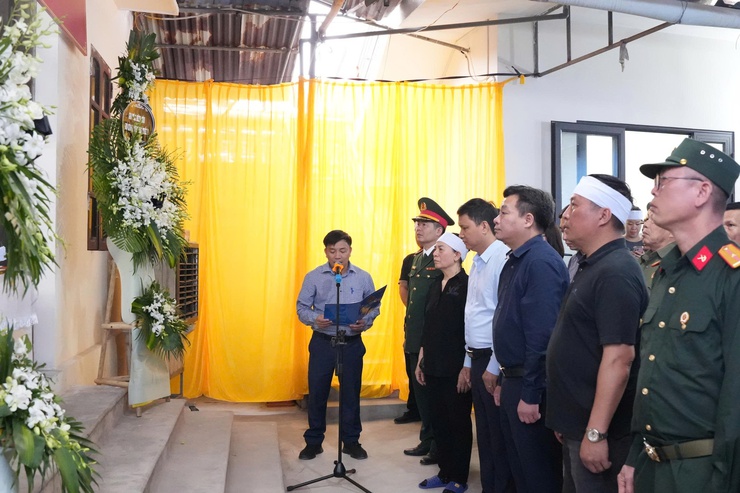 Xã Bát Tràng tổ chức Lễ truy điệu và an táng hài cốt liệt sĩ Vũ Hồng Doanh- Ảnh 1.