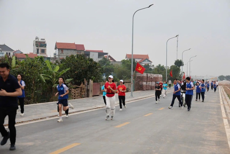 VĨNH THANH SÔI NỔI LỄ PHÁT ĐỘNG NGÀY CHẠY OLYMPIC VÌ SỨC KHỎE TOÀN DÂN NĂM 2026- Ảnh 9.