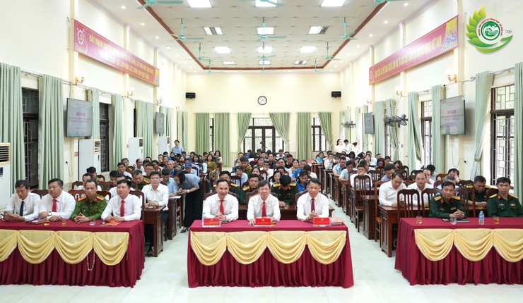 Xã Phú Cát khen thưởng 35 tập thể và 131 cá nhân có thành tích xuất sắc trong công tác bầu cử đại biểu Quốc hội khóa XVI và đại biểu HĐND các cấp nhiệm kỳ 2026-2031- Ảnh 1.