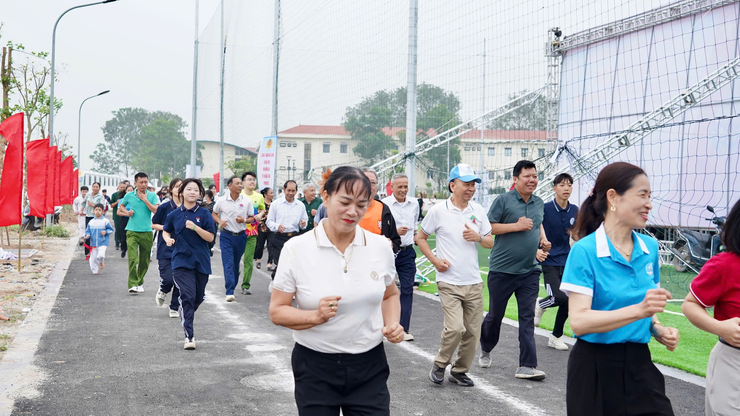 Xã Yên Lãng tổ chức Lễ phát động “Ngày chạy Olympic vì sức khỏe toàn dân - vì An ninh tổ quốc” năm 2026- Ảnh 12.