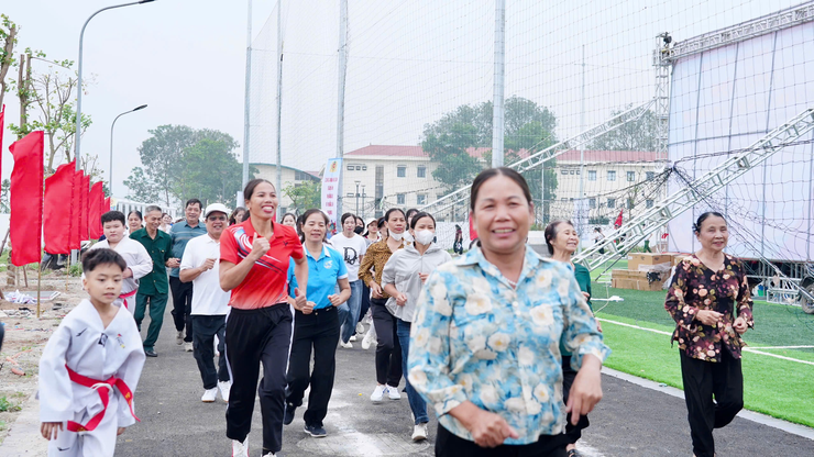 Xã Yên Lãng tổ chức Lễ phát động “Ngày chạy Olympic vì sức khỏe toàn dân - vì An ninh tổ quốc” năm 2026- Ảnh 13.