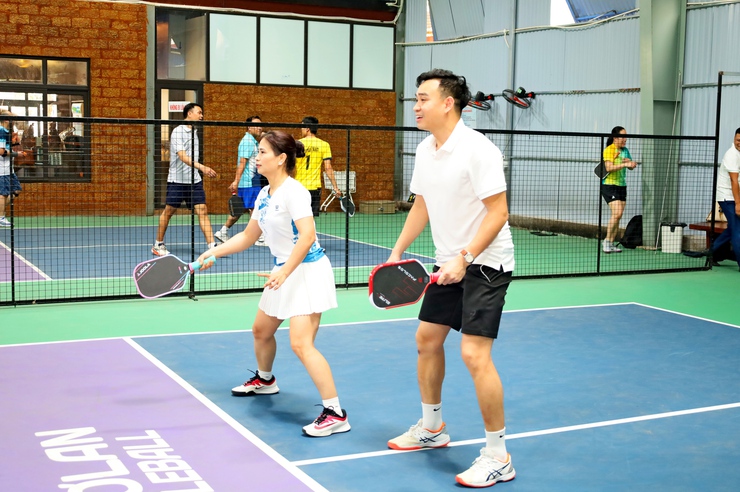 Sôi động giao lưu Pickleball kết nối cán bộ 3 địa phương Sơn Tây - Tùng Thiện - Đoài Phương- Ảnh 6.