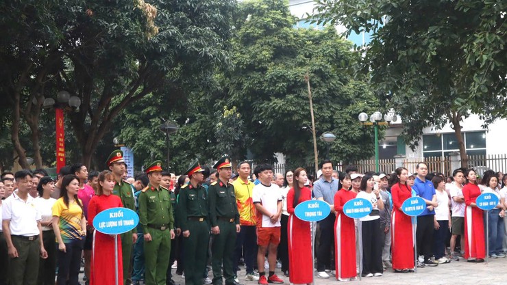 Phường Yên Hòa phát động Ngày chạy Olympic vì sức khỏe toàn dân năm 2026- Ảnh 3.