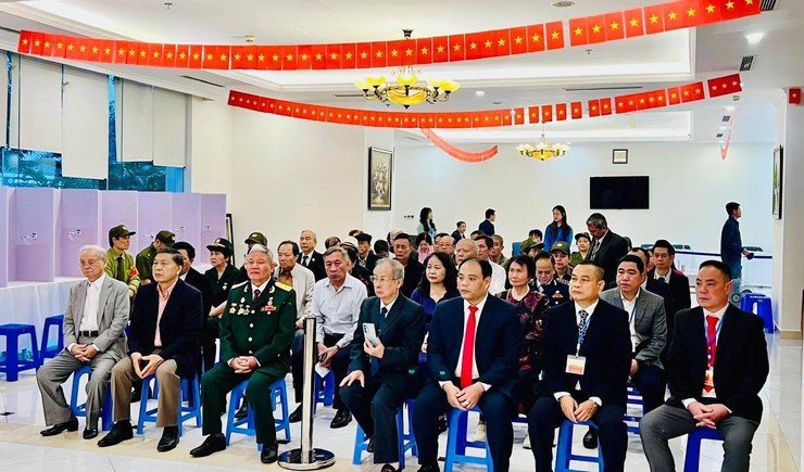 LỄ KHAI MẠC BẦU CỬ ĐẠI BIỂU QUỐC HỘI KHOÁ XVI VÀ HĐND CÁC CẤP NHIỆM KỲ 2026-2031 TRÊN ĐỊA BÀN PHƯỜNG VĨNH TUY- Ảnh 5.