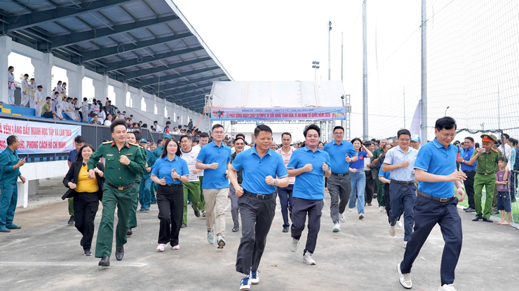 Xã Yên Lãng tổ chức Lễ phát động “Ngày chạy Olympic vì sức khỏe toàn dân - vì An ninh tổ quốc” năm 2026- Ảnh 6.