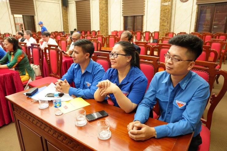 95 NĂM NGỌN LỬA HỒNG: CUỘC GẶP GỠ CỦA NHỮNG "MÀU ÁO XANH" HUYỀN THOẠI- Ảnh 8.