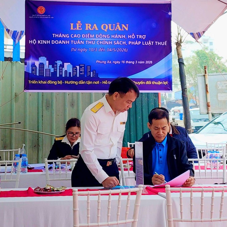 Xã Thạch Thất: Thuế cơ sở 22 Hà Nội ra quân đồng hành cùng hộ kinh doanh tuân thủ pháp luật thuế- Ảnh 4.