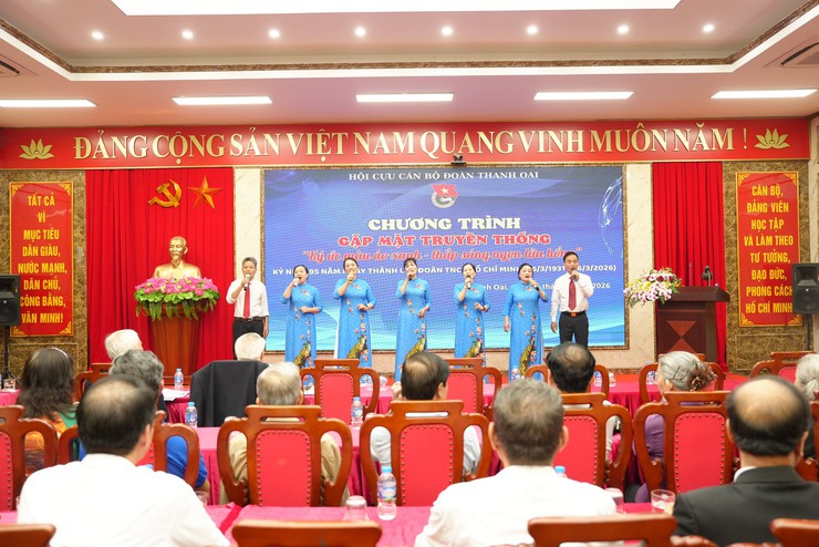 95 NĂM NGỌN LỬA HỒNG: CUỘC GẶP GỠ CỦA NHỮNG "MÀU ÁO XANH" HUYỀN THOẠI- Ảnh 9.