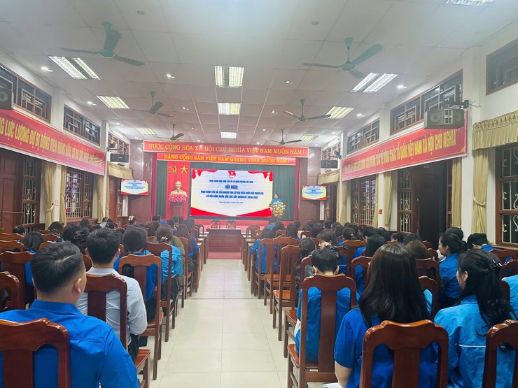 ĐOÀN THANH NIÊN PHƯỜNG TỔ CHỨC HỘI NGHỊ MẠN ĐÀM TIỂU SỬ CỦA NGƯỜI ỨNG CỬ ĐẠI BIỂU QUỐC HỘI KHOÁ XVI VÀ ĐẠI BIỂU HĐND CÁC CẤP, NHIỆM KỲ 226-2031- Ảnh 1.