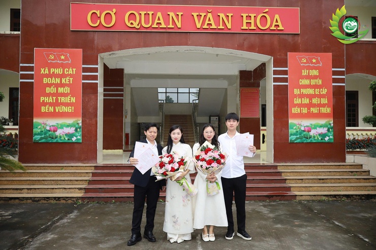 PHÚ CÁT TỔ CHỨC TRAO GIẤY CHỨNG NHẬN KẾT HÔN, LAN TỎA MÔ HÌNH CHÍNH QUYỀN THÂN THIỆN- Ảnh 3.