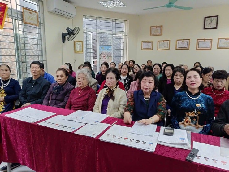 HỘI NGHỊ TIẾP XÚC CỬ TRI VỚI NGƯỜI ỨNG CỬ ĐẠI BIỂU HĐND PHƯỜNG VĨNH TUY, NHIỆM KỲ 2026 - 2031 - Ảnh 4.