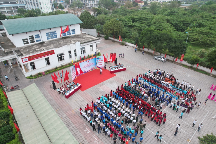 Bát Tràng: Hơn 800 vận động viên tham gia Ngày chạy Olympic và giải chạy Báo Hànộimới mở rộng lần thứ 51- Ảnh 4.