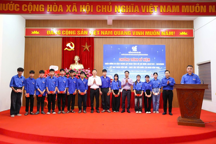 Đoàn xã Chương Dương kỷ niệm 95 năm ngày thành lập 
Đoàn TNCS Hồ Chí Minh
- Ảnh 3.