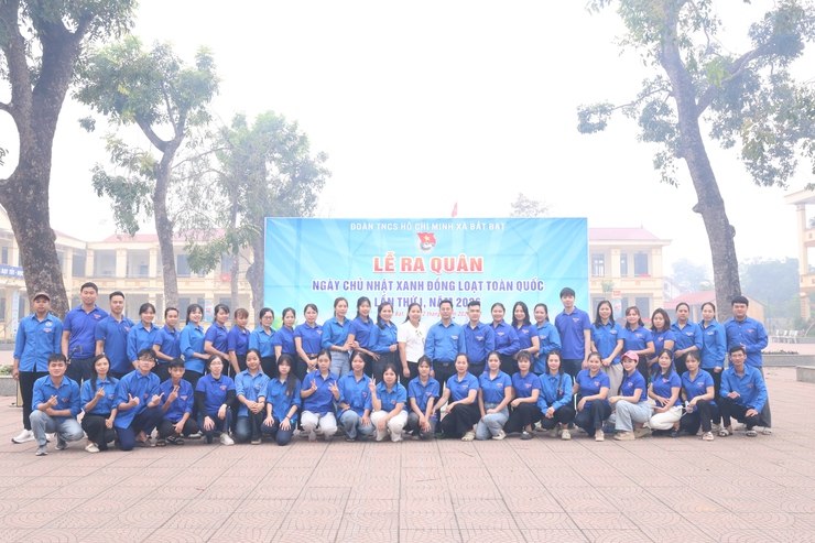 Tuổi trẻ xã Bất Bạt sôi nổi ra quân “Ngày chủ nhật xanh” – Phát huy tinh thần xung kích, tình nguyện vì cộng đồng- Ảnh 2.