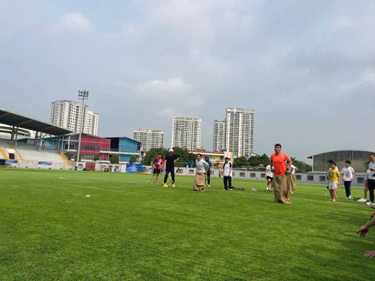 Phường Xuân Đỉnh: hơn 800 người dân tham gia hưởng ứng Ngày chạy Olympic vì sức khỏe toàn dân năm 2026 và giải chạy báo Hànộimới lần thứ 1 - Vì hòa bình năm 2026- Ảnh 9.