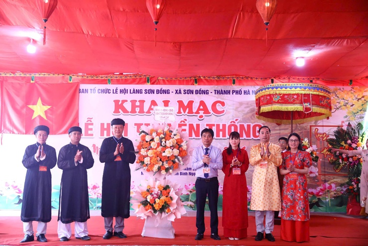 Xã Sơn Đồng khai mạc Lễ hội truyền thống xuân Bính Ngọ 2026- Ảnh 1. Xã Sơn Đồng khai mạc Lễ hội truyền thống xuân Bính Ngọ 2026- Ảnh 1.