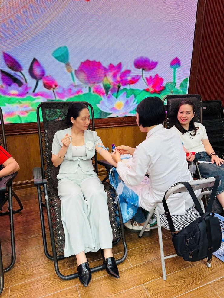 138 đơn vị máu được trao đi: Ấm áp Ngày hội hiến máu phường Tây Hồ!- Ảnh 4.