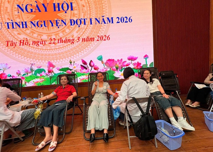 138 đơn vị máu được trao đi: Ấm áp Ngày hội hiến máu phường Tây Hồ!- Ảnh 2.