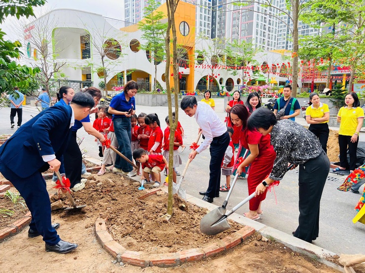 Trường Mầm non Tây Mỗ 3 rộn ràng hưởng ứng "Tết trồng cây – Đời đời nhớ ơn Bác Hồ"

- Ảnh 9.