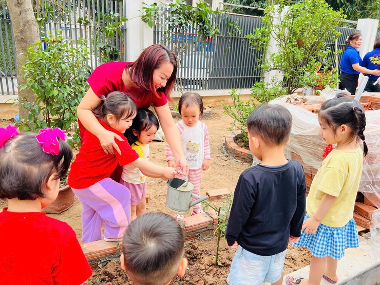 Trường Mầm non Tây Mỗ 3 rộn ràng hưởng ứng "Tết trồng cây – Đời đời nhớ ơn Bác Hồ"

- Ảnh 3.