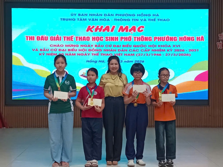 Khởi tranh Giải Cờ vua học sinh phường Hồng Hà năm 2026: Nơi những "kỳ thủ nhí" tỏa sáng
- Ảnh 8.
