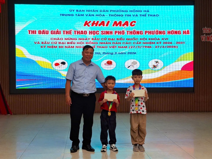 Khởi tranh Giải Cờ vua học sinh phường Hồng Hà năm 2026: Nơi những "kỳ thủ nhí" tỏa sáng
- Ảnh 12.