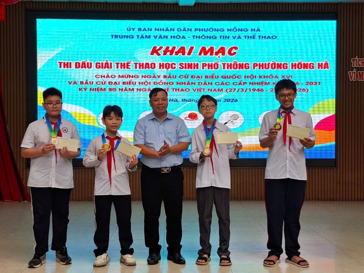 Khởi tranh Giải Cờ vua học sinh phường Hồng Hà năm 2026: Nơi những "kỳ thủ nhí" tỏa sáng
- Ảnh 13.