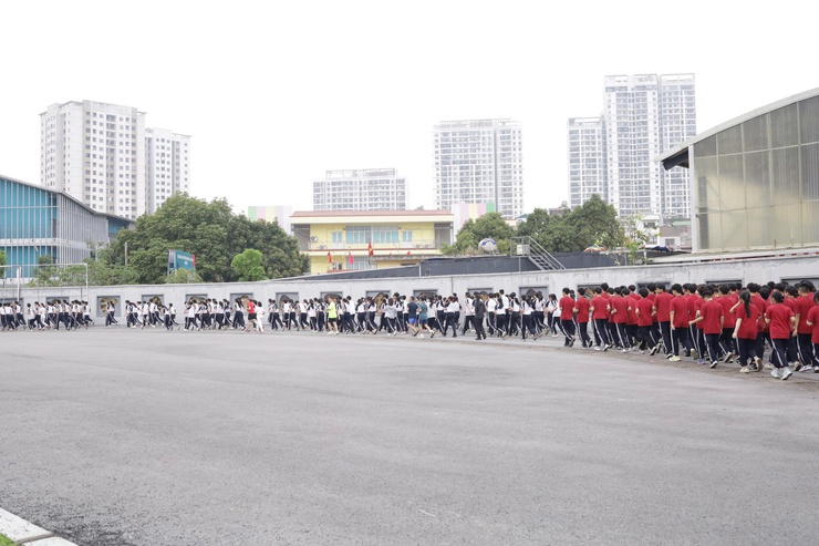 Phường Xuân Đỉnh: hơn 800 người dân tham gia hưởng ứng Ngày chạy Olympic vì sức khỏe toàn dân năm 2026 và giải chạy báo Hànộimới lần thứ 1 - Vì hòa bình năm 2026- Ảnh 6.