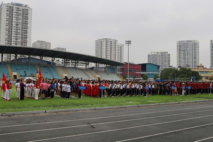 Phường Xuân Đỉnh: hơn 800 người dân tham gia hưởng ứng Ngày chạy Olympic vì sức khỏe toàn dân năm 2026 và giải chạy báo Hànộimới lần thứ 1 - Vì hòa bình năm 2026- Ảnh 2.