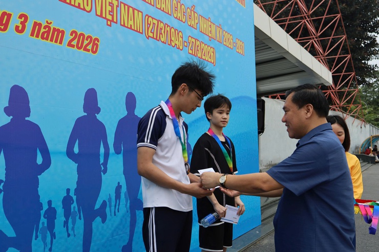 Phường Xuân Đỉnh: hơn 800 người dân tham gia hưởng ứng Ngày chạy Olympic vì sức khỏe toàn dân năm 2026 và giải chạy báo Hànộimới lần thứ 1 - Vì hòa bình năm 2026- Ảnh 10.