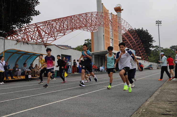 Phường Xuân Đỉnh: hơn 800 người dân tham gia hưởng ứng Ngày chạy Olympic vì sức khỏe toàn dân năm 2026 và giải chạy báo Hànộimới lần thứ 1 - Vì hòa bình năm 2026- Ảnh 7.