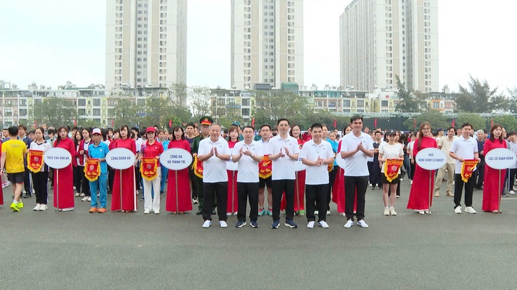 Sôi nổi Ngày chạy Olympic vì sức khỏe toàn dân năm 2026 tại xã Thanh Trì- Ảnh 14.