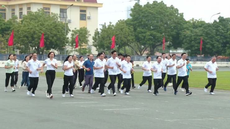 Sôi nổi Ngày chạy Olympic vì sức khỏe toàn dân năm 2026 tại xã Thanh Trì- Ảnh 15.