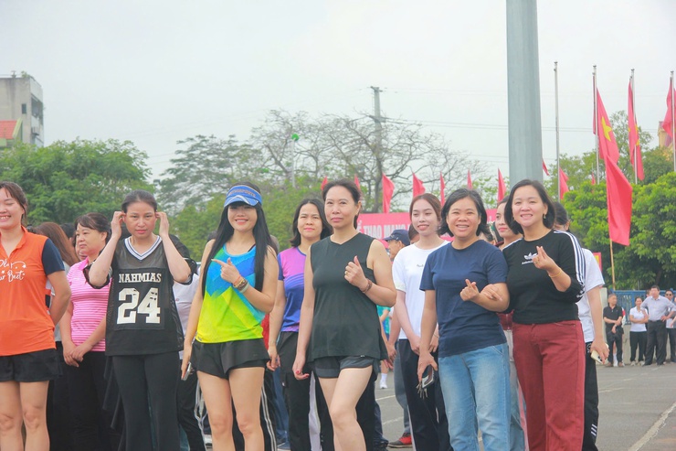 Sôi nổi Ngày chạy Olympic vì sức khỏe toàn dân năm 2026 tại xã Thanh Trì- Ảnh 18.