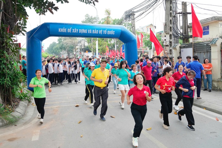 Phường Lĩnh Nam khai mạc Ngày chạy Olympic vì sức khỏe toàn dân, Chào mừng 80 năm ngày truyền thống ngành thể dục thể thao Việt Nam 27/3/1946 - 27/3/2026- Ảnh 14.