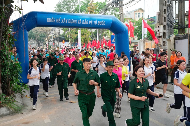 Phường Lĩnh Nam khai mạc Ngày chạy Olympic vì sức khỏe toàn dân, Chào mừng 80 năm ngày truyền thống ngành thể dục thể thao Việt Nam 27/3/1946 - 27/3/2026- Ảnh 12.