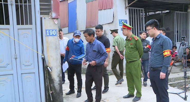 Phúc Thọ thực hiện cưỡng chế kiểm đếm bắt buộc đối với 02 hộ gia đình phục vụ Dự án cải tạo, nâng cấp đường Tỉnh lộ 418 (đoạn Km 3+00 ÷ Km 4+500)- Ảnh 4.