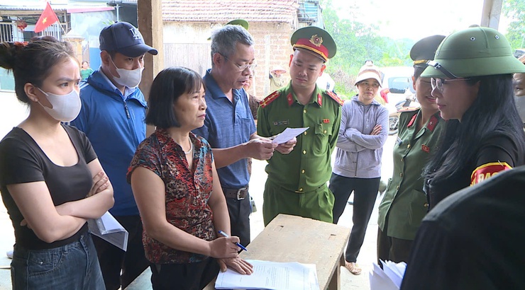 Phúc Thọ thực hiện cưỡng chế kiểm đếm bắt buộc đối với 02 hộ gia đình phục vụ Dự án cải tạo, nâng cấp đường Tỉnh lộ 418 (đoạn Km 3+00 ÷ Km 4+500)- Ảnh 2.