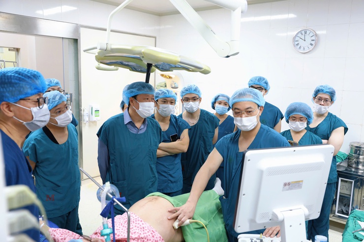 “Bàn tay vàng” – Trái tim người thầy thuốc- Ảnh 1.