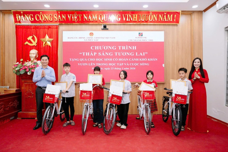 Phúc Lộc: Lan tỏa yêu thương qua chương trình "Thắp sáng tương lai"- Ảnh 6.