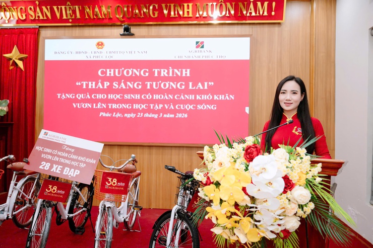 Phúc Lộc: Lan tỏa yêu thương qua chương trình "Thắp sáng tương lai"- Ảnh 2.