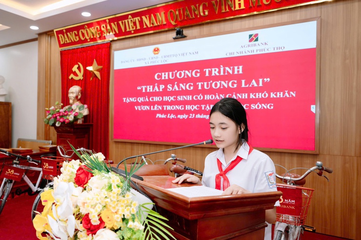 Phúc Lộc: Lan tỏa yêu thương qua chương trình "Thắp sáng tương lai"- Ảnh 8.