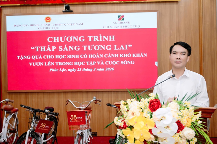 Phúc Lộc: Lan tỏa yêu thương qua chương trình "Thắp sáng tương lai"- Ảnh 1.