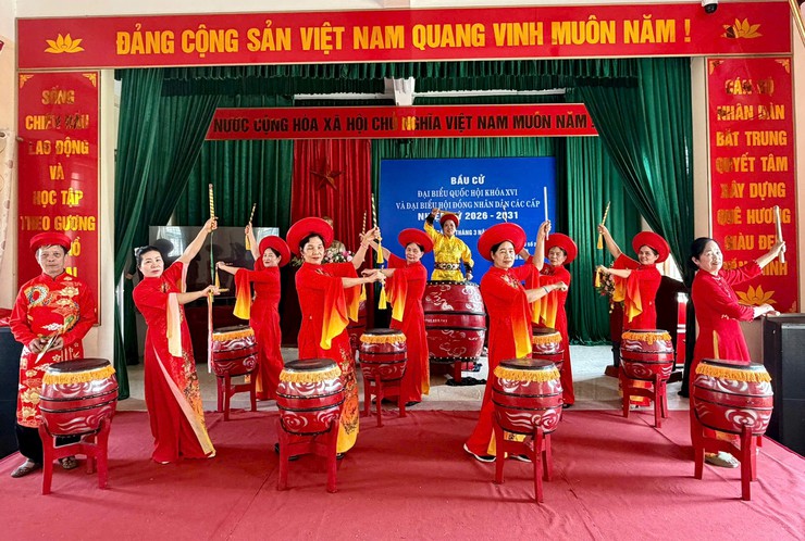 Hội trống Ứng Thiên: Điểm hẹn hấp dẫn chào mừng thành công bầu cử- Ảnh 1.