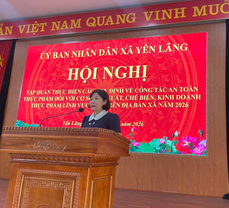 XÃ YÊN LÃNG TỔ CHỨC HỘI NGHỊ  TẬP HUẤN VỀ CÔNG TÁC AN TOÀN THỰC PHẨM ĐỐI VỚI CƠ SỞ SẢN XUẤT, CHẾ BIẾN, KINH DOANH THỰC PHẨM  LĨNH VỰC Y TẾ- Ảnh 2.