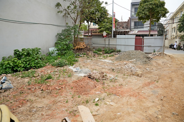 PHƯỜNG SƠN TÂY TỔ CHỨC CƯỠNG CHẾ THU HỒI ĐẤT PHỤC VỤ DỰ ÁN TRƯỜNG MẦM NON TRUNG HƯNG- Ảnh 2.