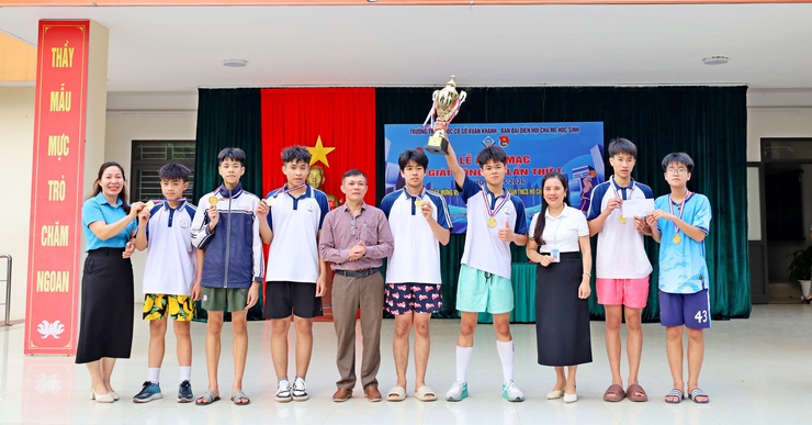 
Sôi nổi Giải bóng rổ lần thứ nhất năm 2026 Trường THCS Xuân Khanh - Lan tỏa tinh thần thể thao học đường 

- Ảnh 5.