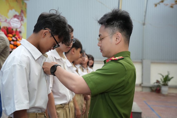 ĐOÀN PHƯỜNG LÁNG TỔ CHỨC LỄ KỶ NIỆM 95 NĂM NGÀY THÀNH LẬP ĐOÀN TNCS HỒ CHÍ MINH VÀ KẾT NẠP ĐOÀN VIÊN MỚI NĂM 2026- Ảnh 5.