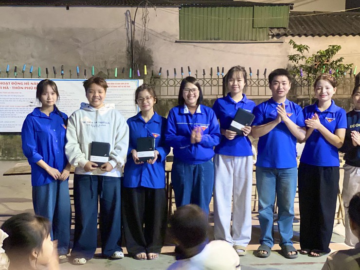 Chi đoàn thôn Phú Đức chính thức ra mắt “Hệ sinh thái 3 Câu lạc bộ nòng cốt”- Ảnh 3.